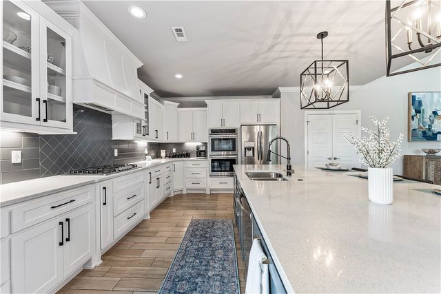 981 Osage View Drive, Bentonville, AR 72713