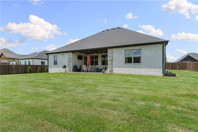 981 Osage View Drive, Bentonville, AR 72713
