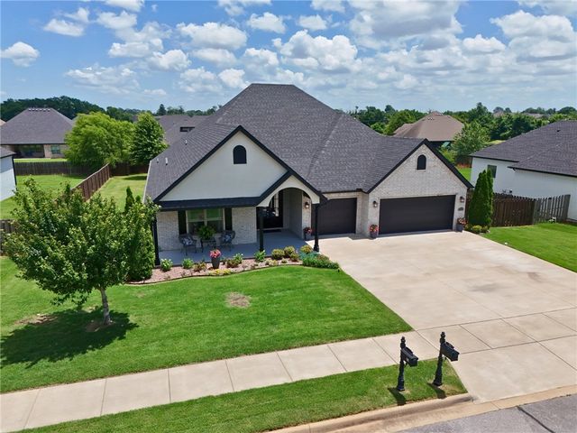 981 Osage View Drive, Bentonville, AR 72713