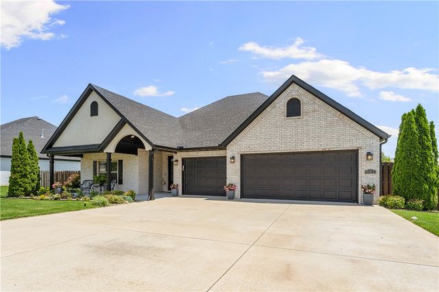 981 Osage View Drive, Bentonville, AR 72713
