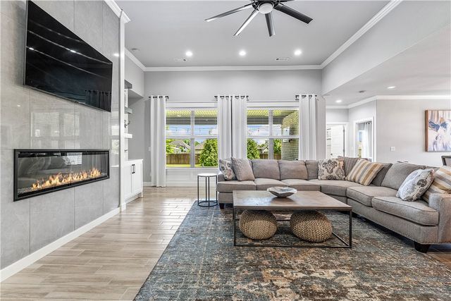 981 Osage View Drive, Bentonville, AR 72713