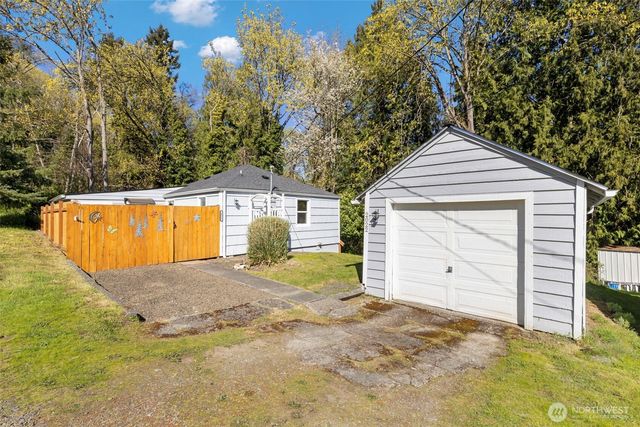 2022 NE Jensen Avenue, Bremerton, WA 98310