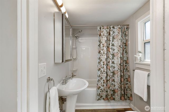 2022 NE Jensen Avenue, Bremerton, WA 98310