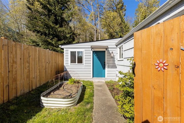 2022 NE Jensen Avenue, Bremerton, WA 98310