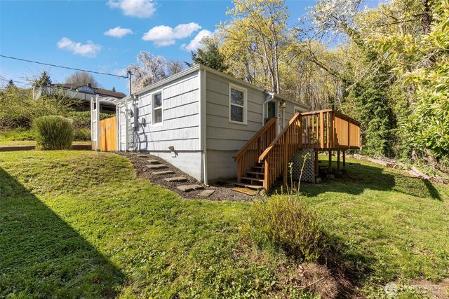2022 NE Jensen Avenue, Bremerton, WA 98310