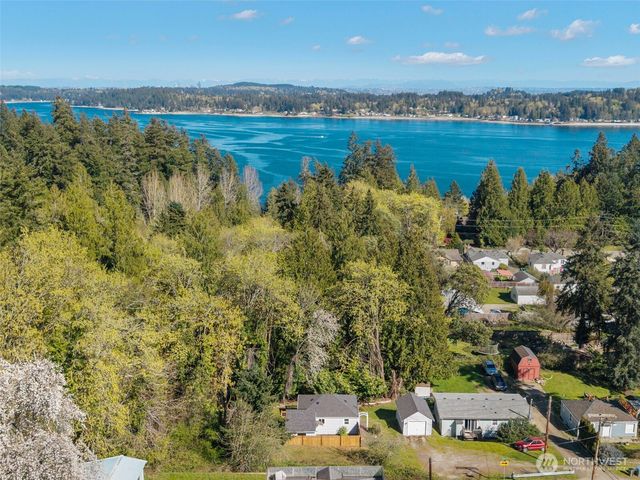 2022 NE Jensen Avenue, Bremerton, WA 98310