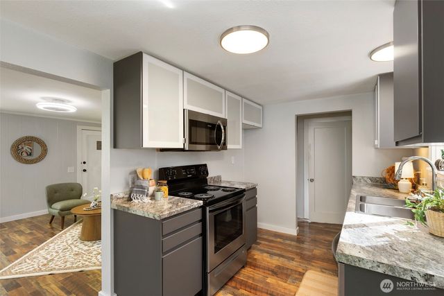2022 NE Jensen Avenue, Bremerton, WA 98310