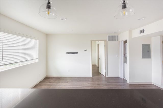 4912 Gaston Avenue F, Dallas, TX 75214