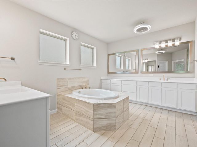 262 Peninsula Point Drive, Montgomery, TX 77356