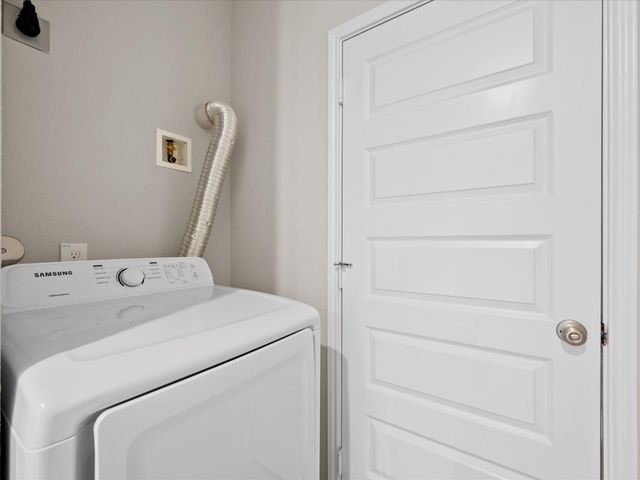 262 Peninsula Point Drive, Montgomery, TX 77356