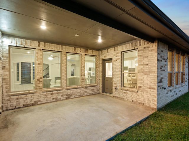 262 Peninsula Point Drive, Montgomery, TX 77356