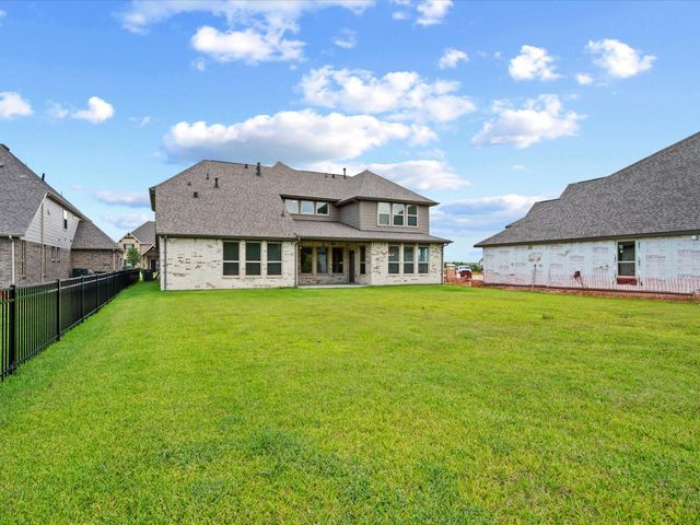 262 Peninsula Point Drive, Montgomery, TX 77356