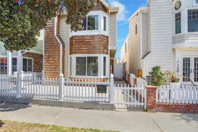 222 17th Street, Huntington Beach, CA 92648