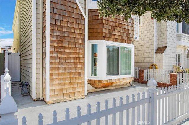 222 17th Street, Huntington Beach, CA 92648