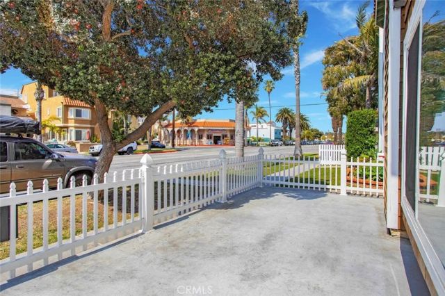 222 17th Street, Huntington Beach, CA 92648