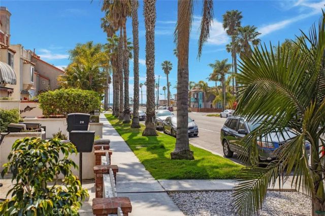 222 17th Street, Huntington Beach, CA 92648