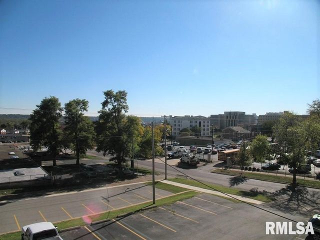 500 NE MADISON Avenue, Peoria, IL 61603