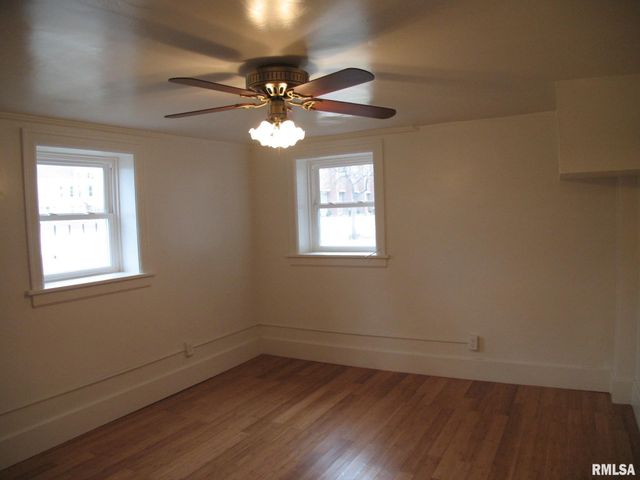 500 NE MADISON Avenue, Peoria, IL 61603