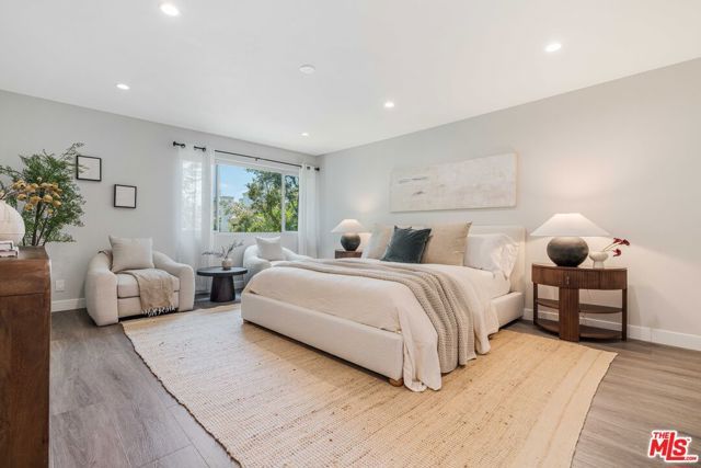 930 California Avenue 201, Santa Monica, CA 90403