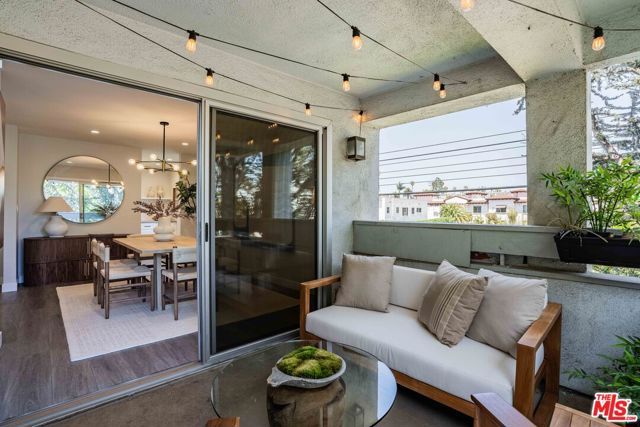 930 California Avenue 201, Santa Monica, CA 90403