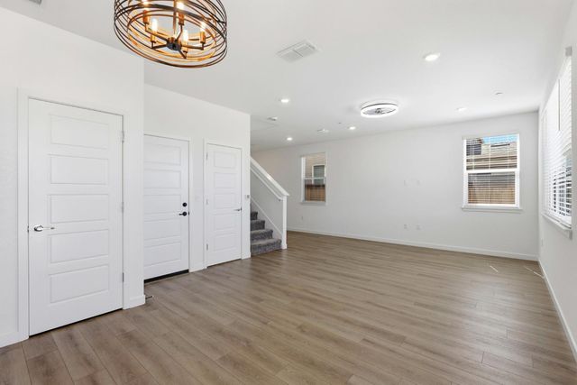 3631 Miraleste Way, Sacramento, CA 95835