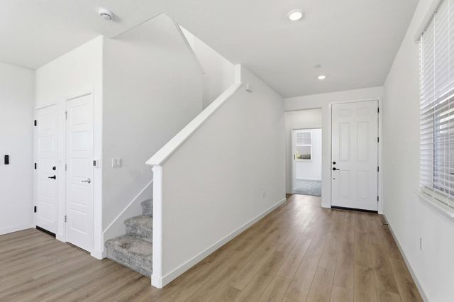 3631 Miraleste Way, Sacramento, CA 95835