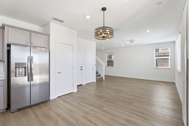 3631 Miraleste Way, Sacramento, CA 95835