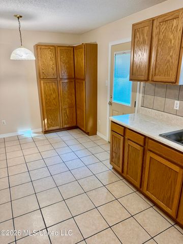 1333 Oak Street, Ocean Springs, MS 39564
