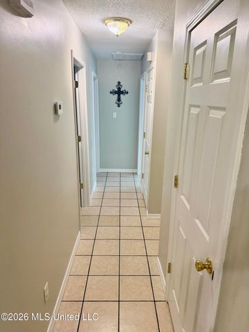 1333 Oak Street, Ocean Springs, MS 39564