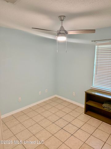 1333 Oak Street, Ocean Springs, MS 39564