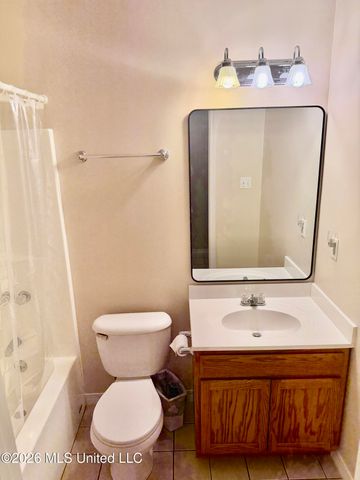 1333 Oak Street, Ocean Springs, MS 39564