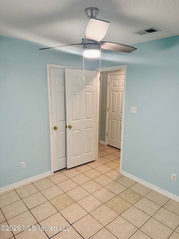 1333 Oak Street, Ocean Springs, MS 39564