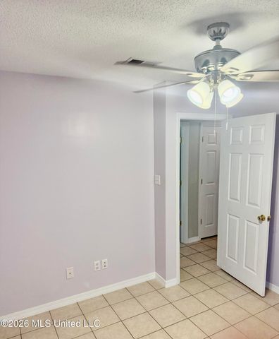 1333 Oak Street, Ocean Springs, MS 39564