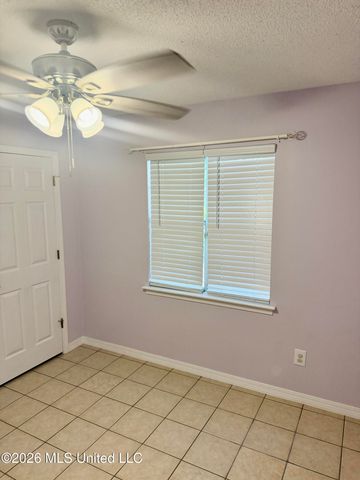 1333 Oak Street, Ocean Springs, MS 39564