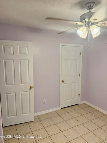 1333 Oak Street, Ocean Springs, MS 39564