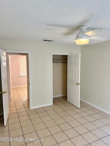 1333 Oak Street, Ocean Springs, MS 39564