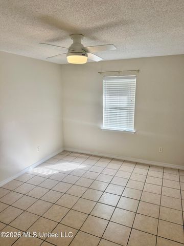 1333 Oak Street, Ocean Springs, MS 39564