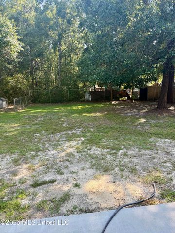 1333 Oak Street, Ocean Springs, MS 39564