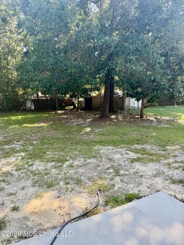 1333 Oak Street, Ocean Springs, MS 39564