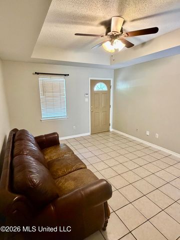 1333 Oak Street, Ocean Springs, MS 39564