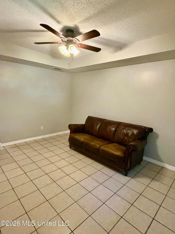 1333 Oak Street, Ocean Springs, MS 39564