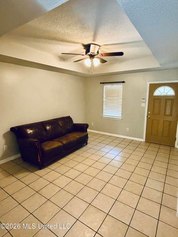 1333 Oak Street, Ocean Springs, MS 39564