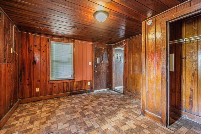 10704 N ANNETTE AVENUE, Tampa, FL 33612
