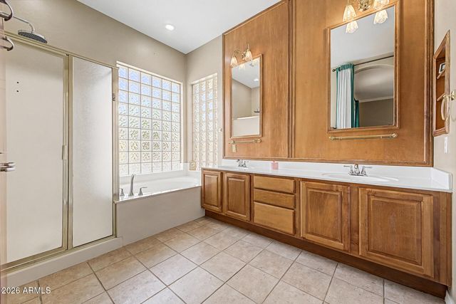 7046 W ROSE GARDEN Lane, Glendale, AZ 85308