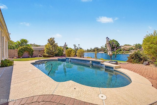 7046 W ROSE GARDEN Lane, Glendale, AZ 85308