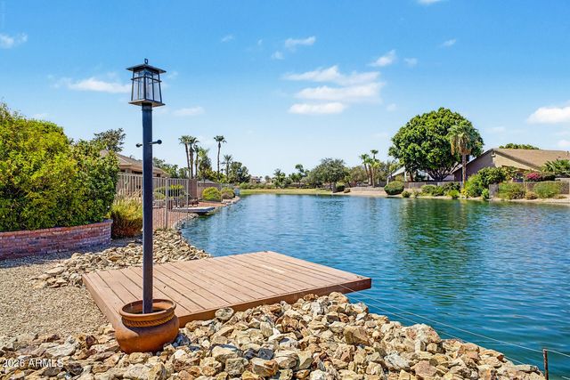 7046 W ROSE GARDEN Lane, Glendale, AZ 85308