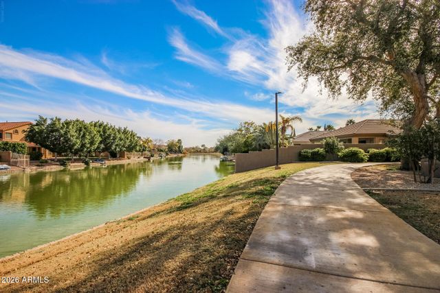 7046 W ROSE GARDEN Lane, Glendale, AZ 85308