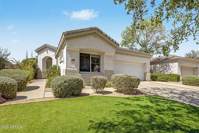 7046 W ROSE GARDEN Lane, Glendale, AZ 85308