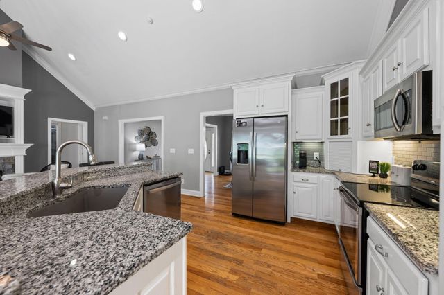 409 Olivia Lane, Soddy Daisy, TN 37379
