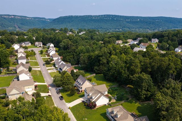 409 Olivia Lane, Soddy Daisy, TN 37379
